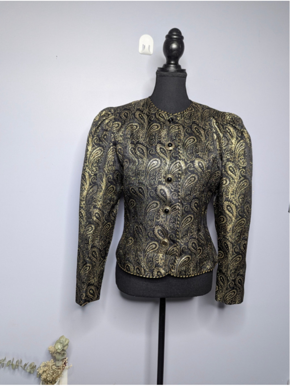 Vintage 80s Patra Metallic Gold & Black Paisley Brocade Evening Jacket - Size 8